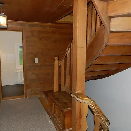 شقة Tree-tops- Appartement-fewo- Dusche Und Bad- Wc 9-bettwohnung By Interhome *